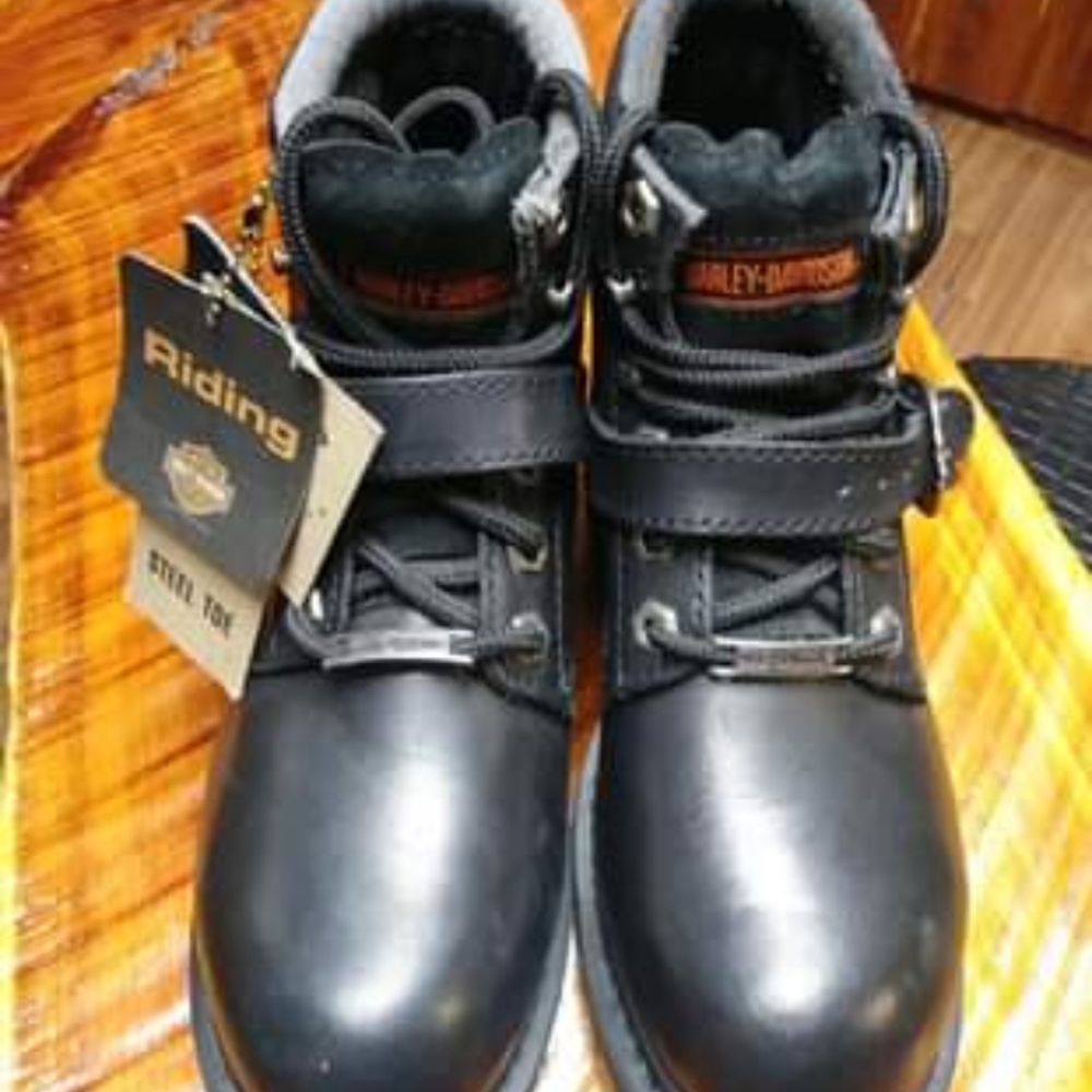 Harley-davidson Ladies riding boots (6.5)